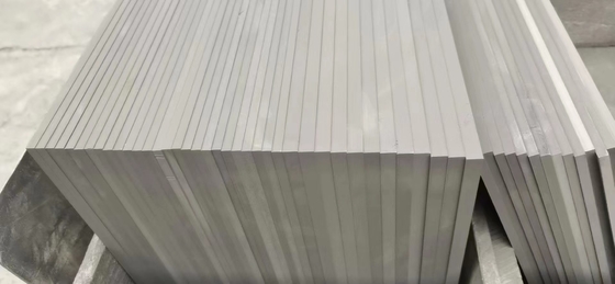 Forming Way Isostatic Pressing Molded Graphite Plate for High Purity Carbon Graphite